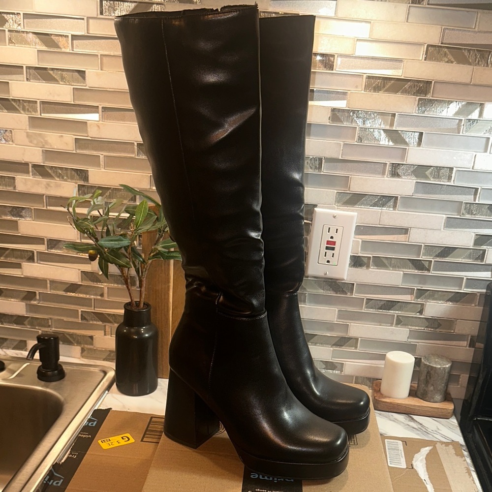 TOP Moda Black Over-the-Knee Block Heel Boots
